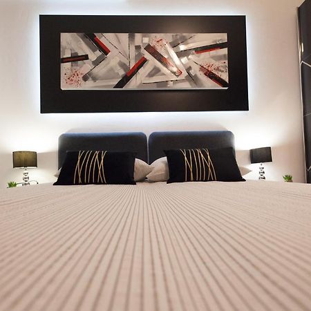 Apartman Aurelius - Private Parking Осієк Екстер'єр фото