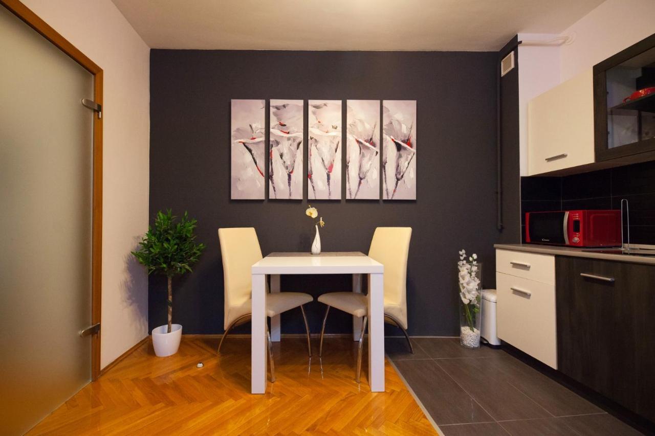 Apartman Aurelius - Private Parking Осієк Екстер'єр фото