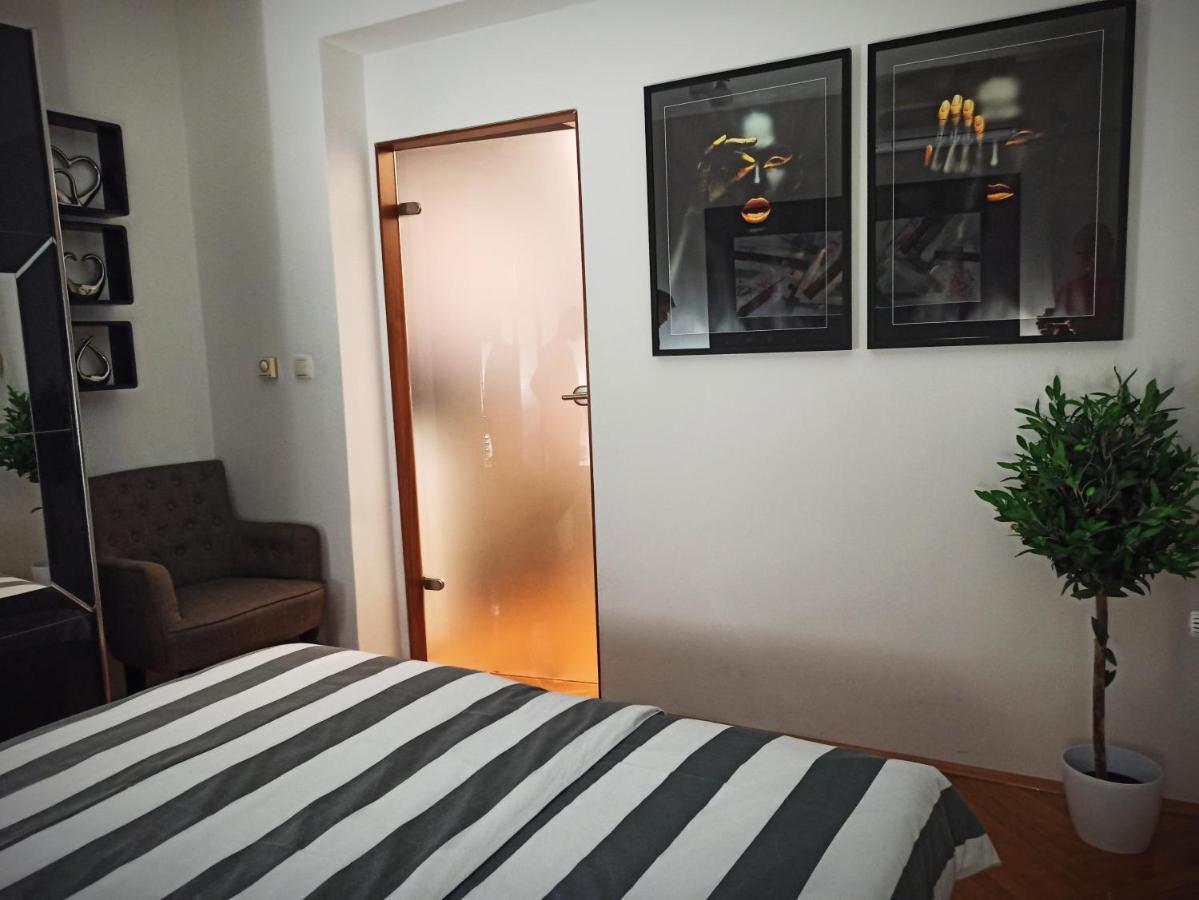 Apartman Aurelius - Private Parking Осієк Екстер'єр фото